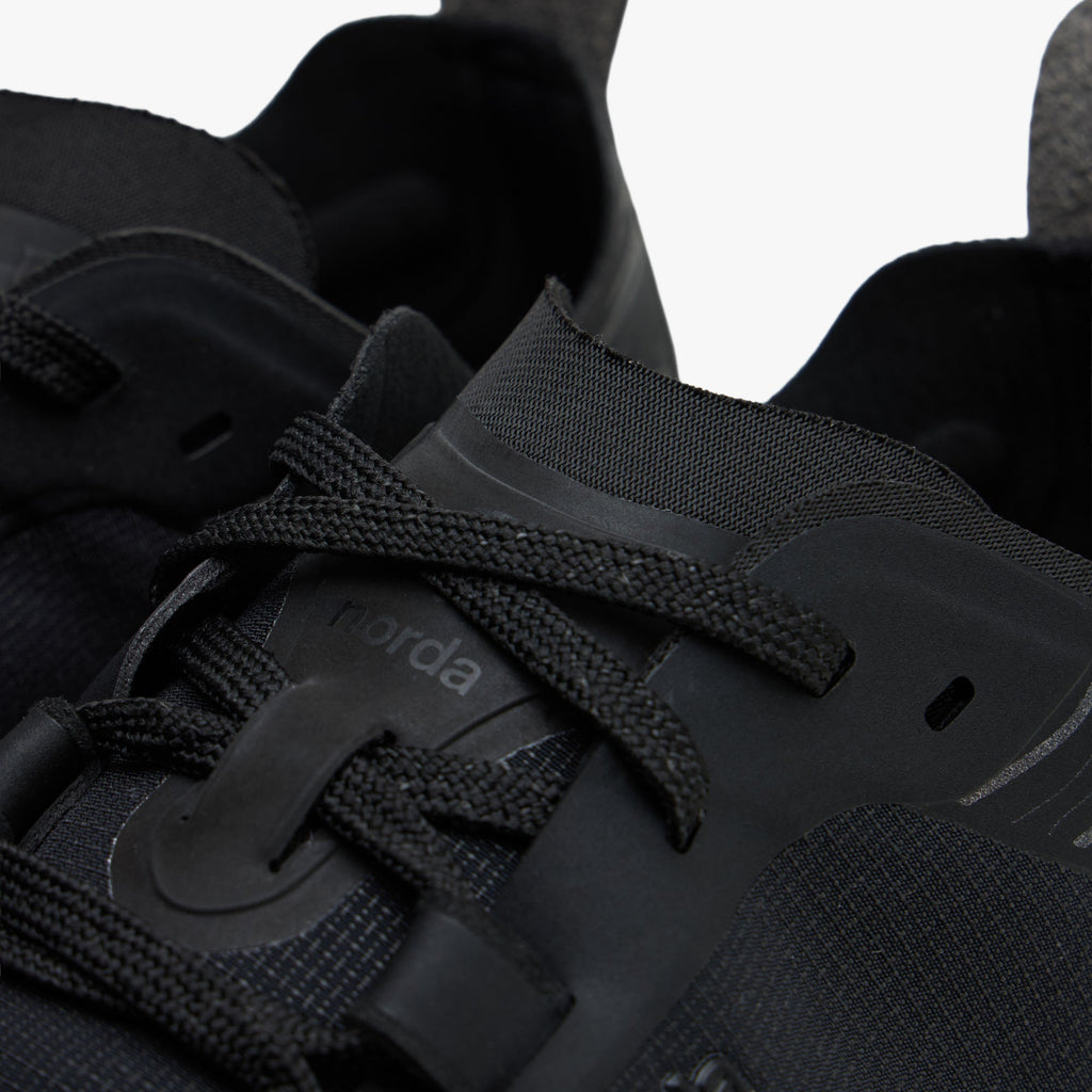 norda 001A / Black