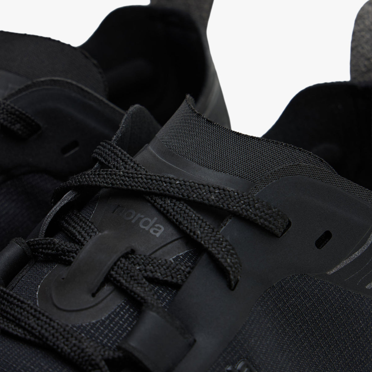 norda 001A / Black