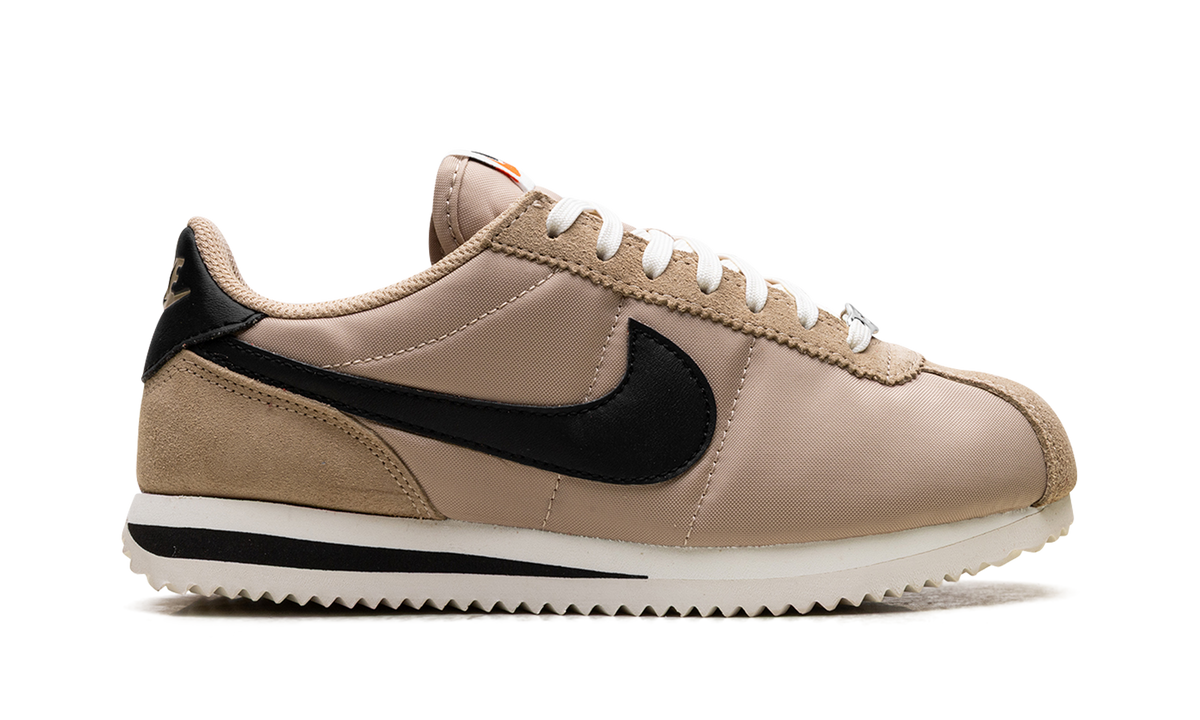 Nike Cortez WMNS "Desert Black Sail" If1764 200