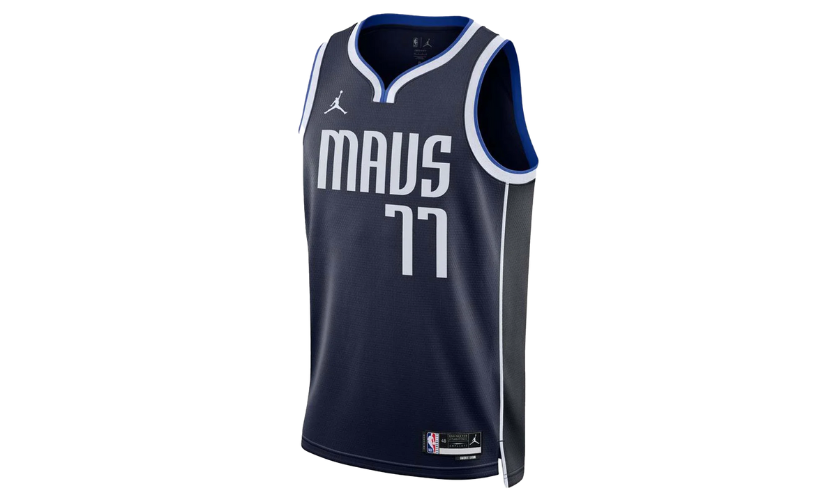Nike NBA MAVERICKS 'DONCIC 77' 22/23 STATEMENT JERSEY "Navy" DO9523 420