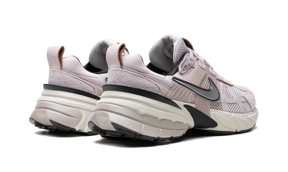 Nike V2K Run Wmns "Platinum Violet" FN6703 001