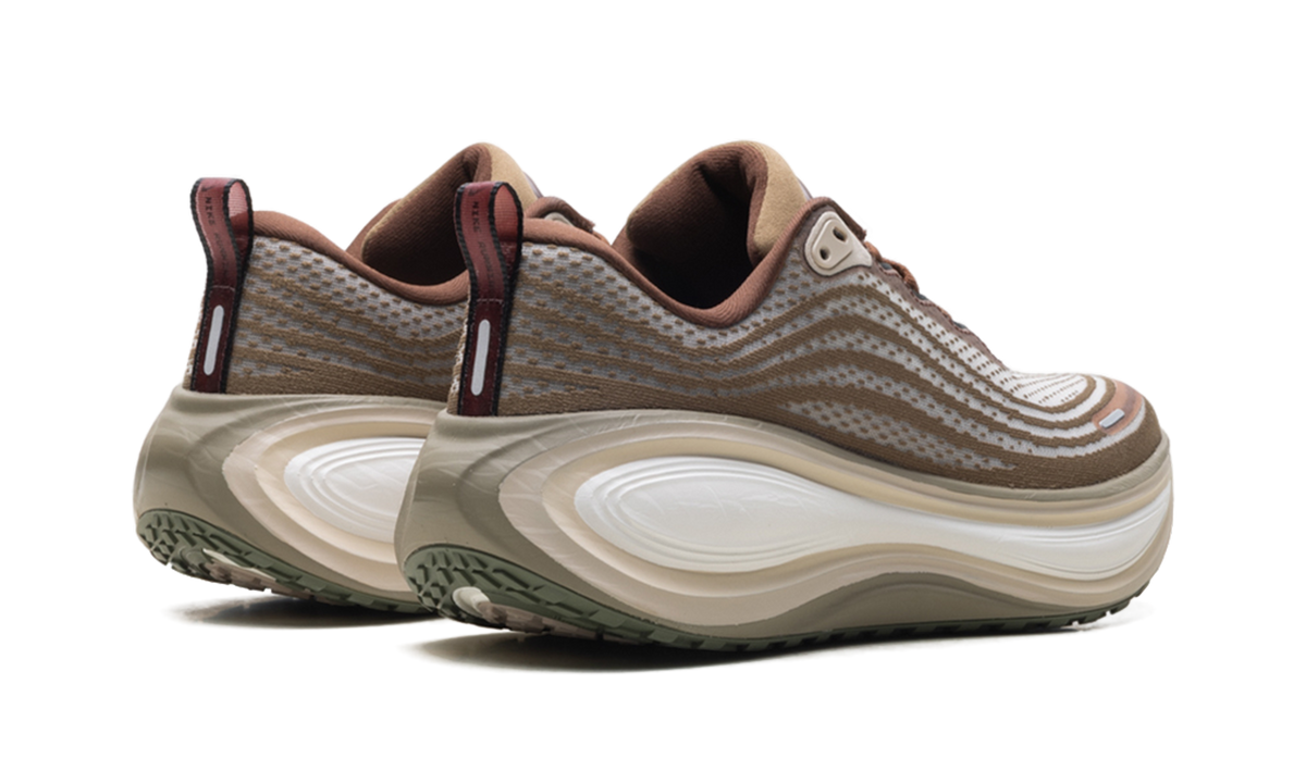 Nike Vomero Plus "Off Noir Pecan Phantom" IO4482 001