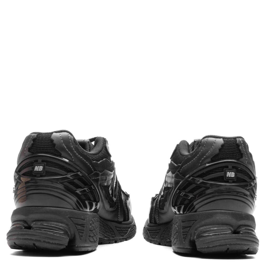 New Balance 1906 - Black/Silver Metallic/Crimson