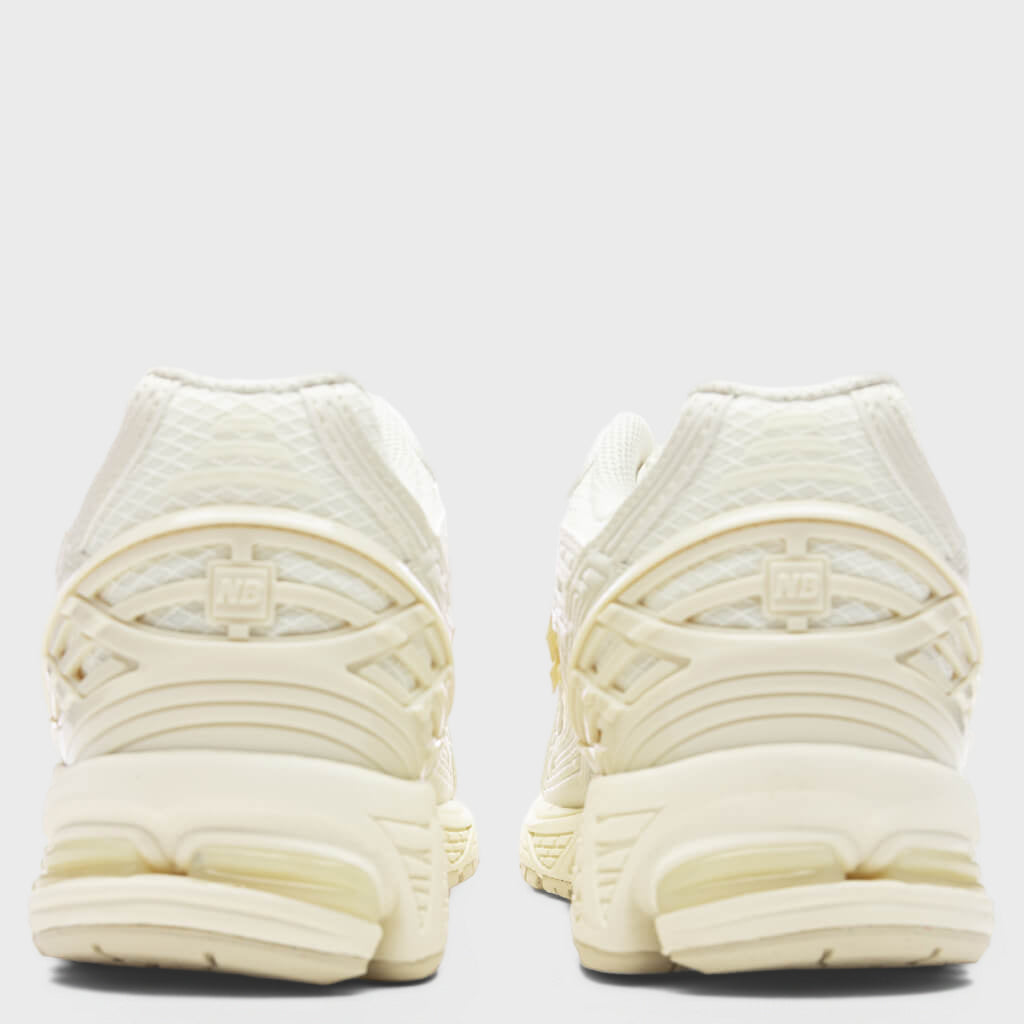 New Balance 1906 - Pale Moss/Ambient Light