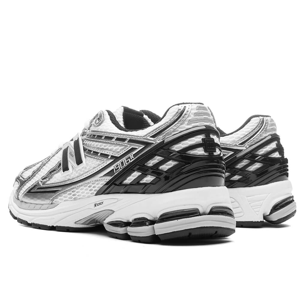 New Balance 1906R - Silver Metallic/Black/Sea Salt