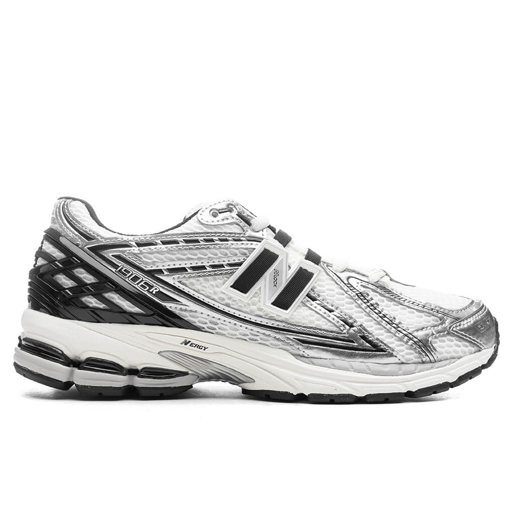 New Balance 1906R - Silver Metallic/Black/Sea Salt