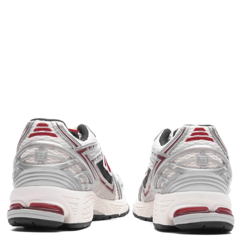 New Balance 1906 - Silver Metallic/Classic Crimson/Sea Salt