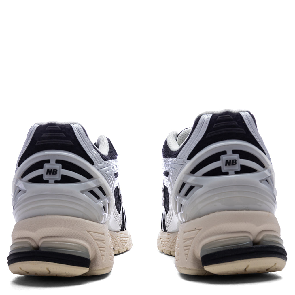 New Balance 1906R - White/Black/Black Metallic