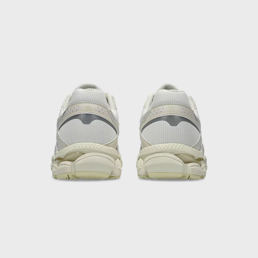 ASICS GEL-Cumulus 16 - Cream / Pure Silver