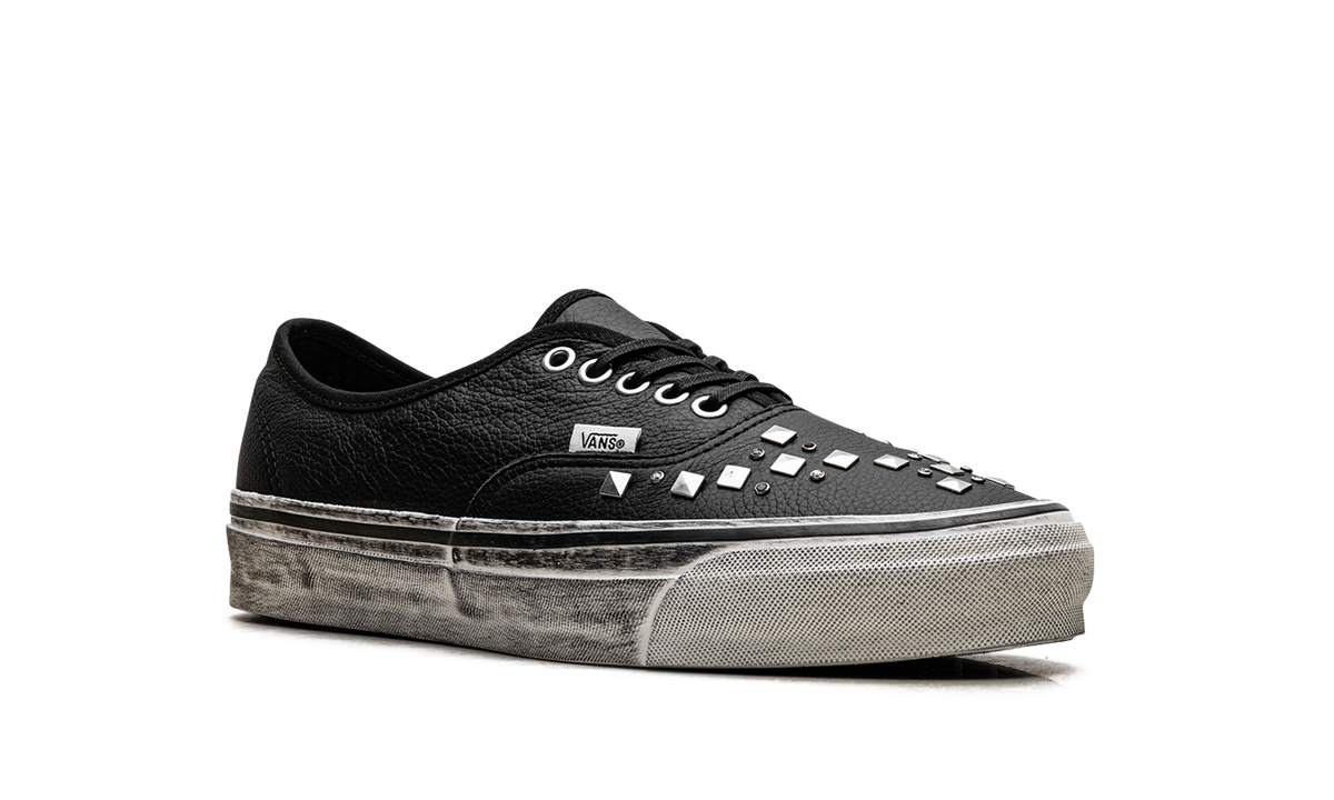 Vans Premium Authentic "Field Pack - Black" VN000D9NBLK