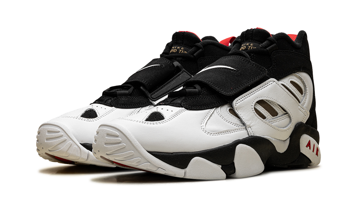 Nike Air Diamond Turf 2 "49ers Home (2026)" II7080 001