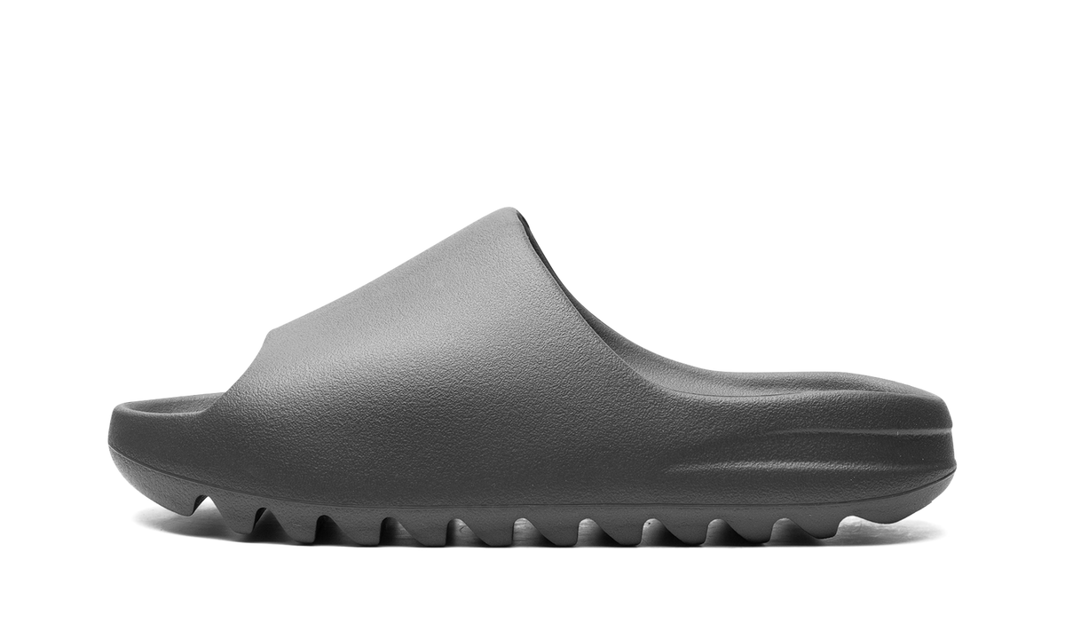 Yeezy Slide "Dark Onyx" ID5103