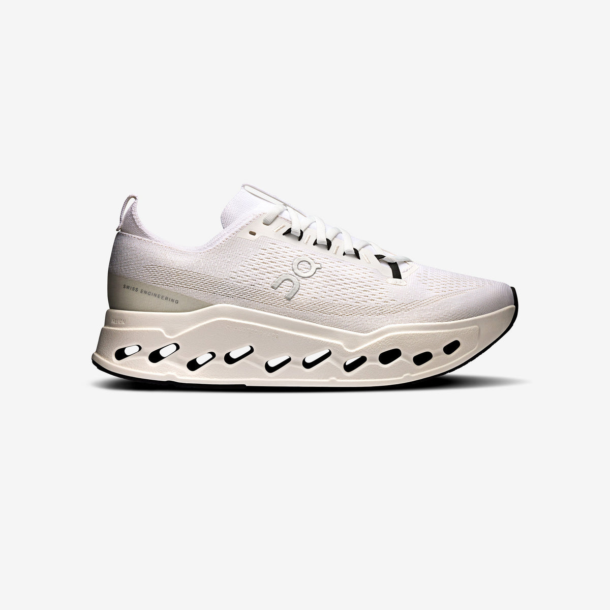 On Cloudsurfer Max 1