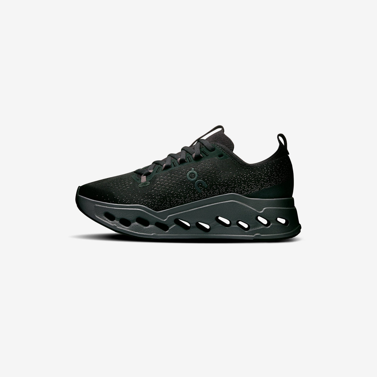 On Wmns Cloudsurfer Max