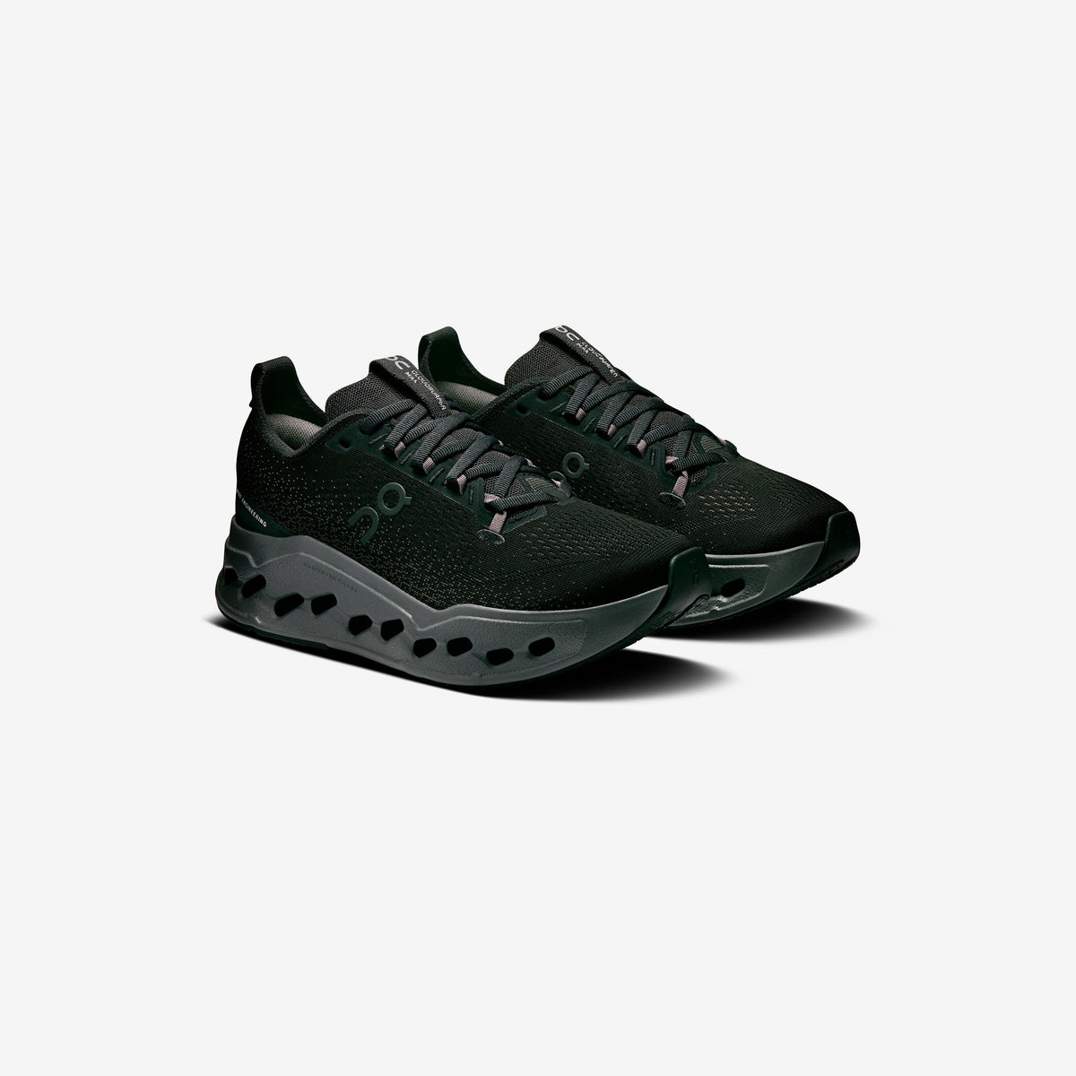 On Wmns Cloudsurfer Max