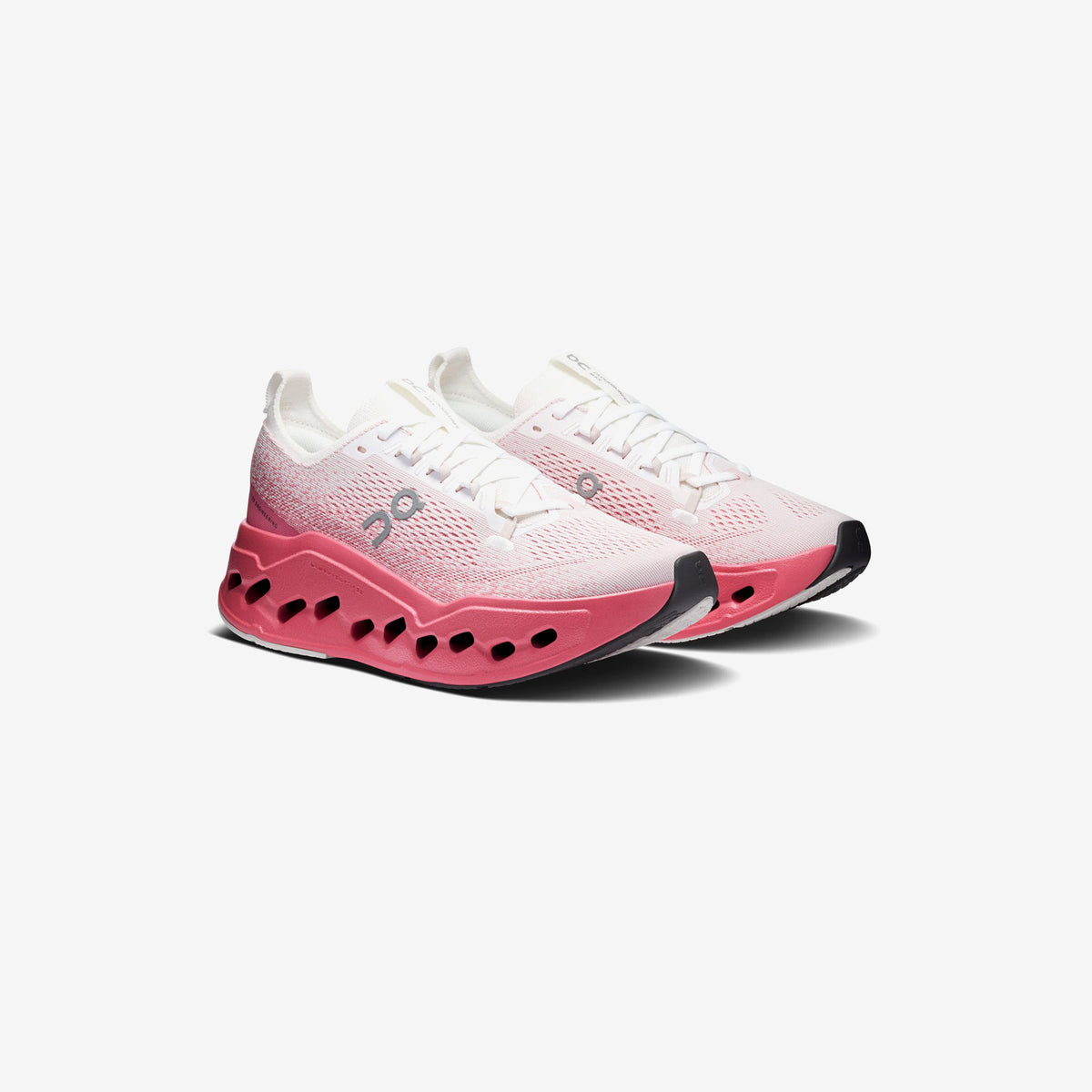 On Wmns Cloudsurfer Max