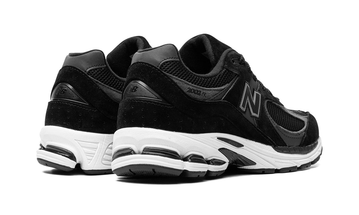 New Balance 2002R "Black / Gunmetal" M2002RBK