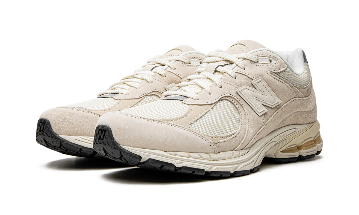 New Balance 2002R "Calm Taupe" M2002RCC