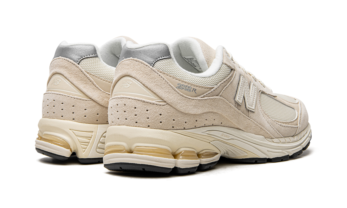 New Balance 2002R "Calm Taupe" M2002RCC