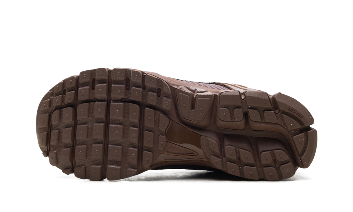 Nike Zoom Vomero 5 WMNS "Fauna Brown Velvet Brown" HQ0458 201