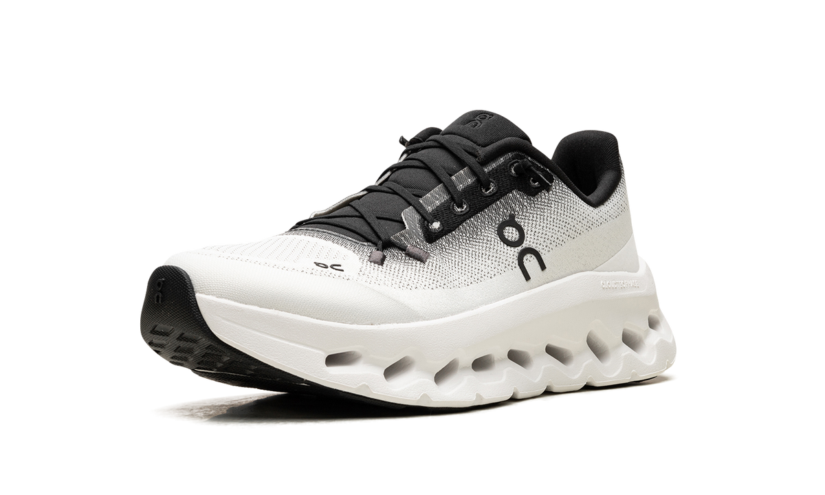 On Running Cloudtilt WMNS "Black/Ivory" 3WE10051430