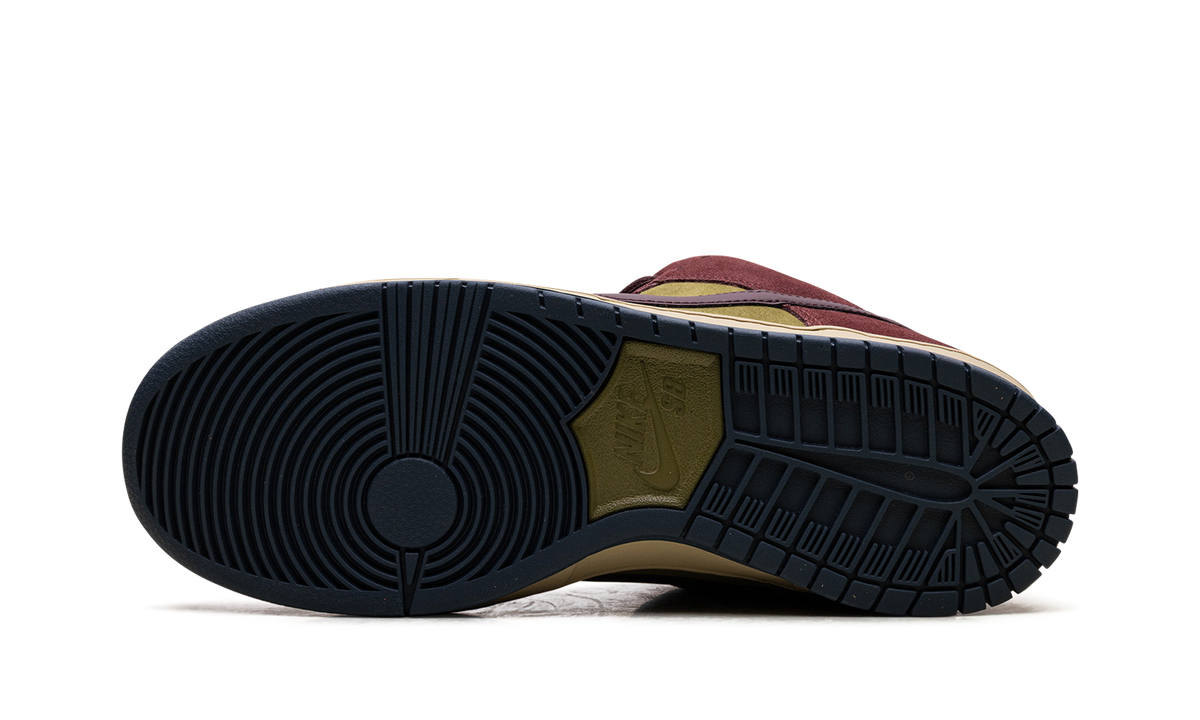 Nike SB Dunk Low "Burgundy Crush / Olive Flak" HQ1625 600