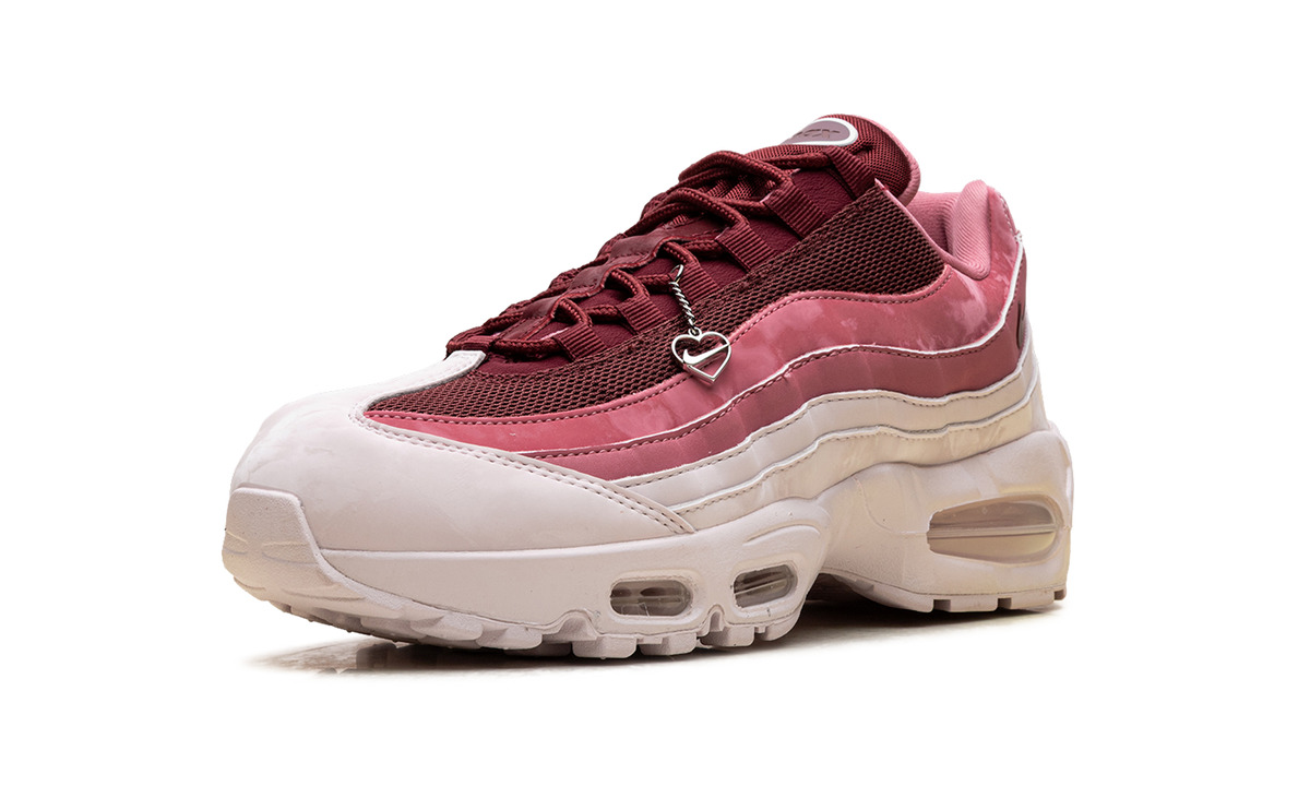 Nike Air Max 95 WMNS "Valentine's Day 2026" IB8155 600
