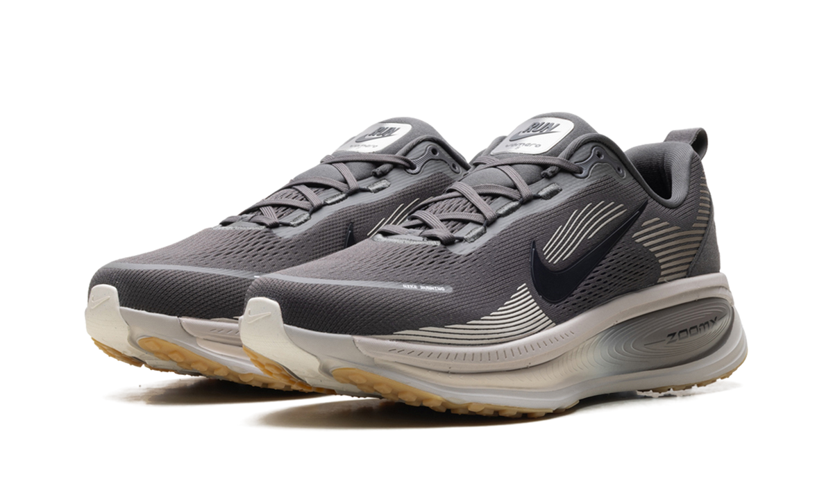 Nike Vomero 18 "Medium Ash College Grey" HM6803 215