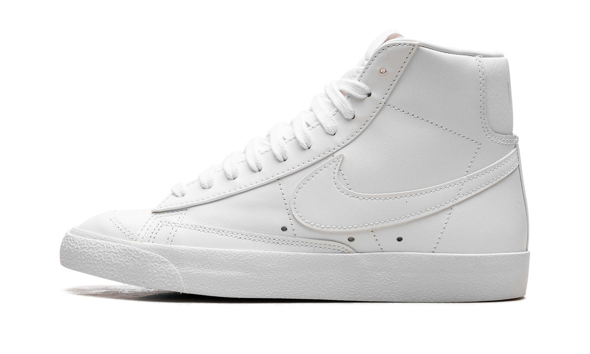 Nike Blazer Mid '77 WMNS "Triple White" CZ1055 117