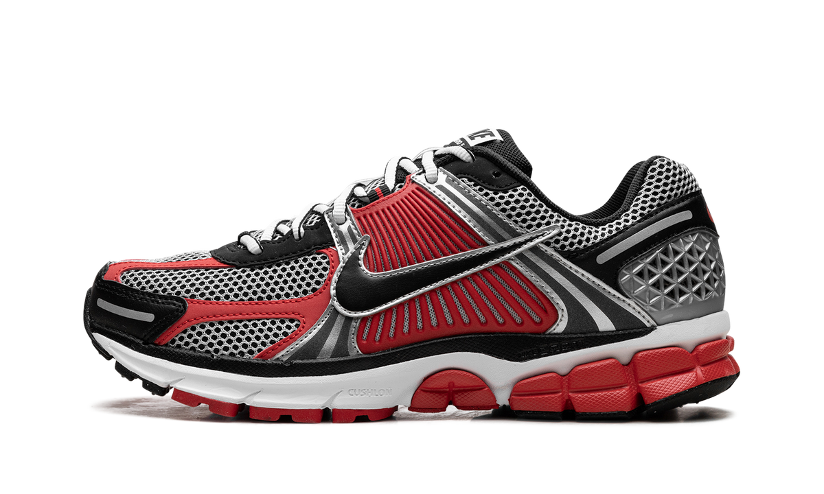 Nike Zoom Vomero 5 "Metallic Silver University Red" HV0926 095