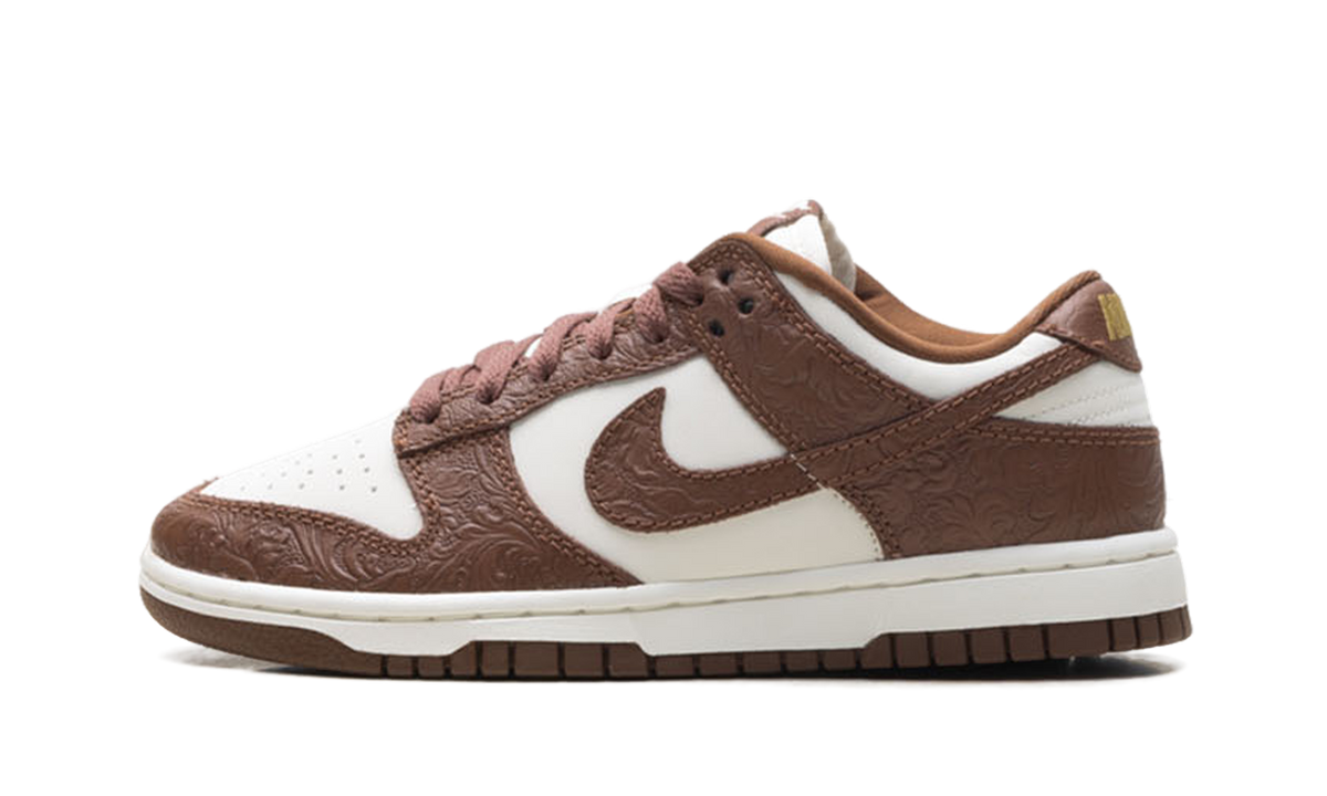 Nike Dunk Low WMNS "Embossed Baroque Sail Fauna Brown" IF3944 100