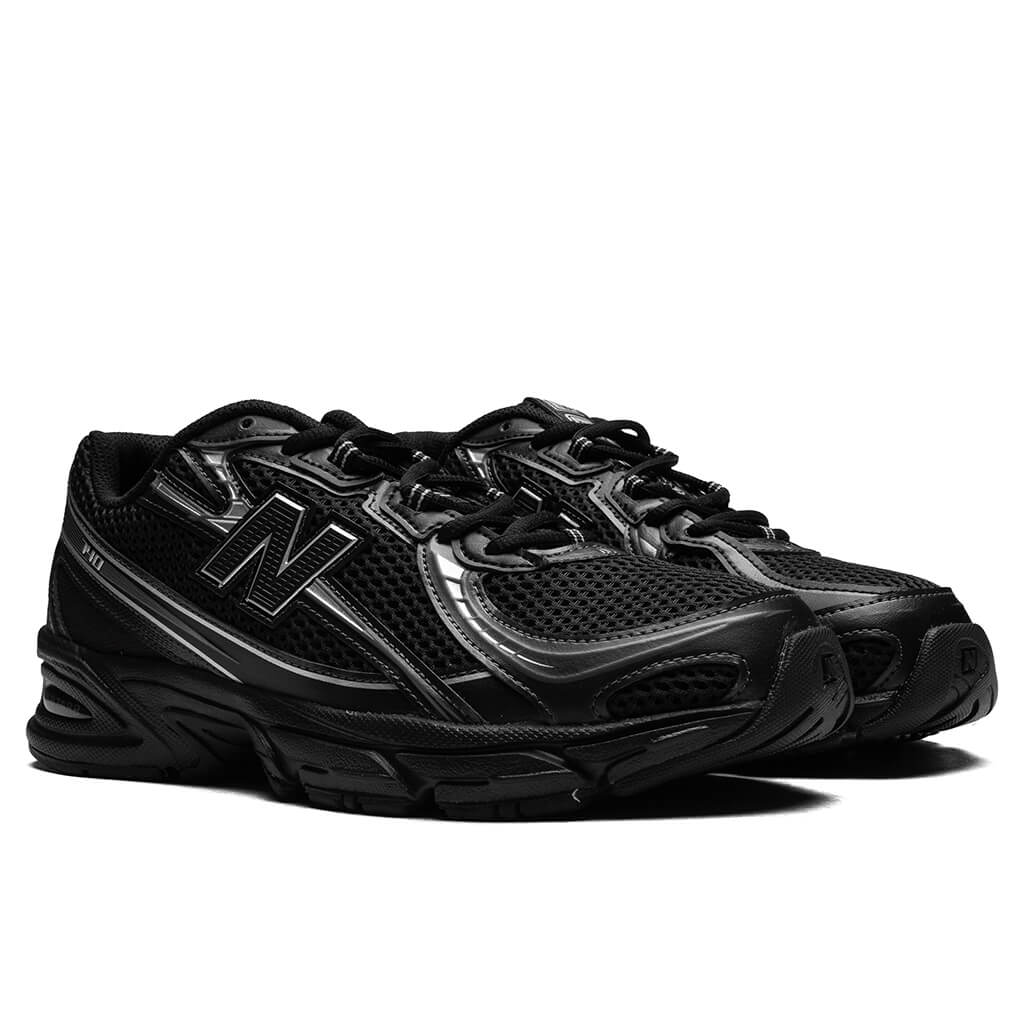 New Balance 740 - Black/Silver Metallic