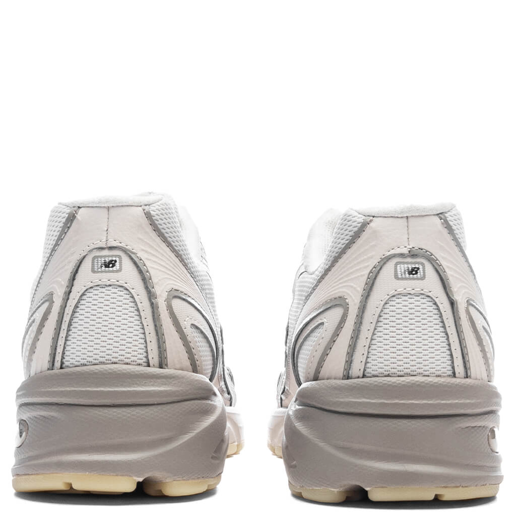 New Balance 740 - Moonbeam/Arid Stone/Black