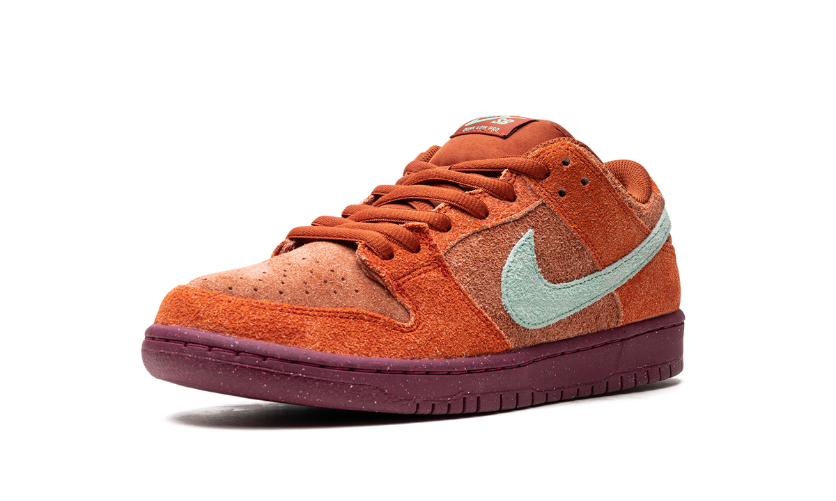 Nike SB Dunk Low Pro Prm "Mystic Red" DV5429 601