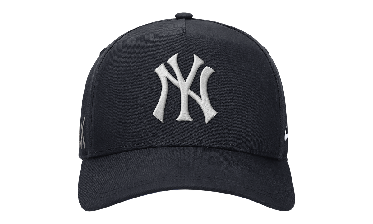 Nike Club Structured AFRAME New York Yankees "Navy" KAWS202559