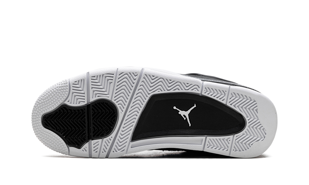 Air Jordan 4 "Fear" FQ8138 002