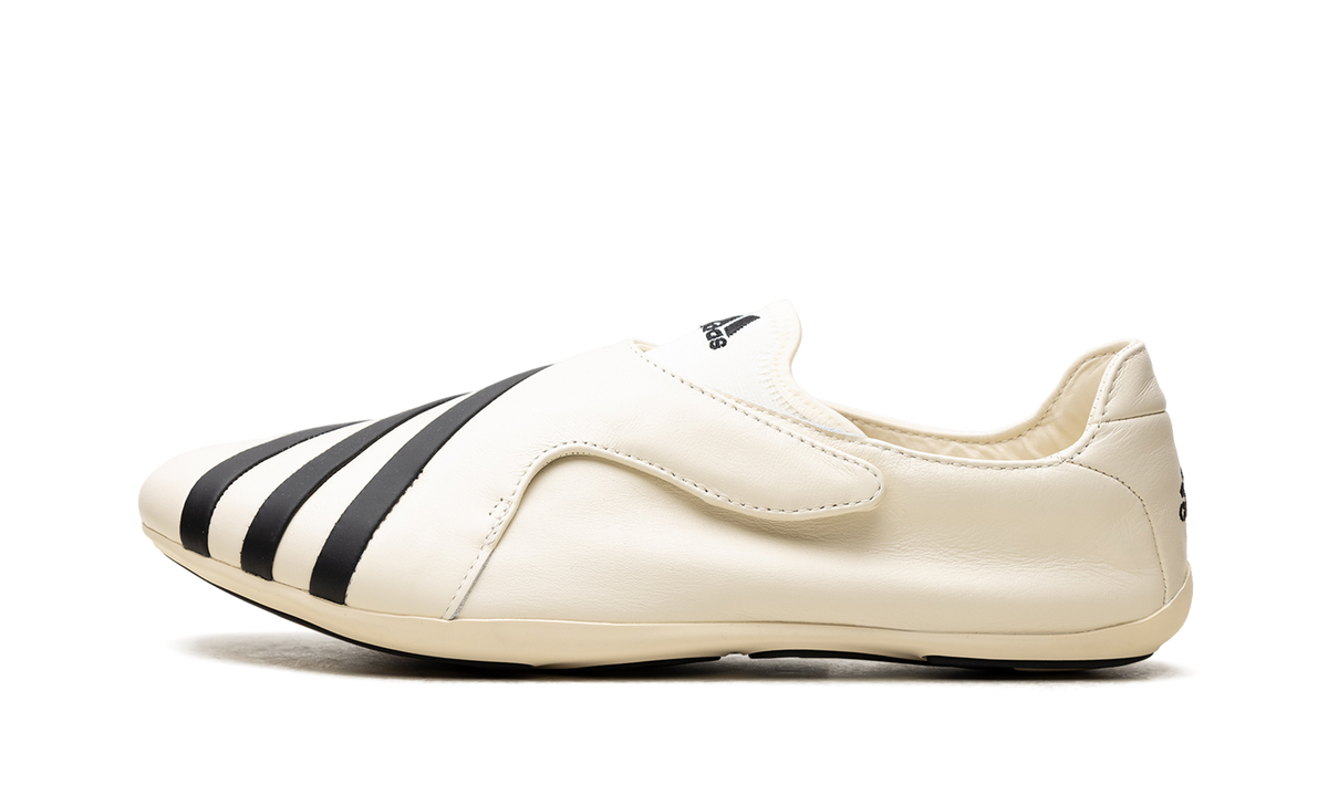 Adidas Vario Flat Earther "Pharrell - Core White" KI7668