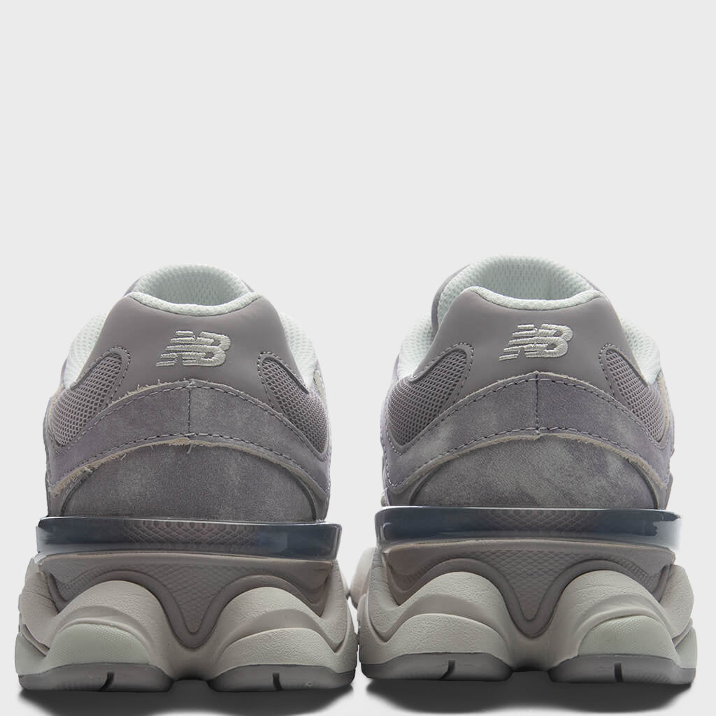 New Balance 9060 - Truffle Salt/Sea Salt