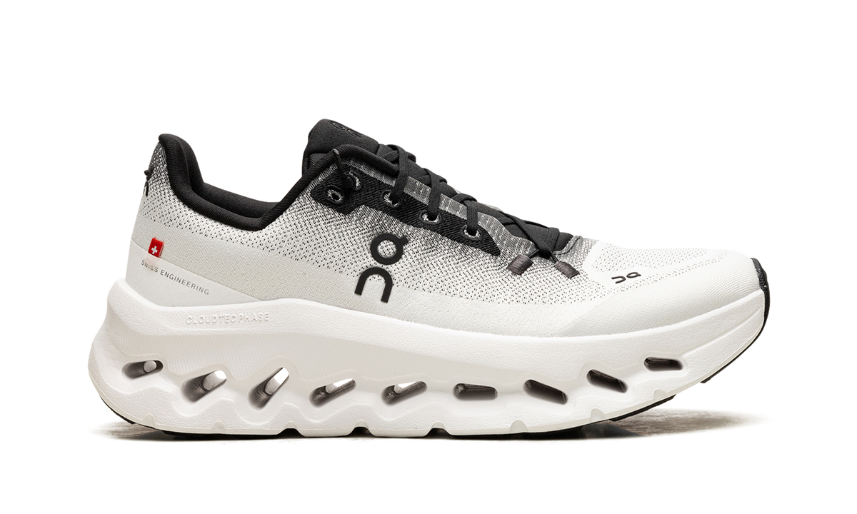 On Running Cloudtilt WMNS "Black/Ivory" 3WE10051430