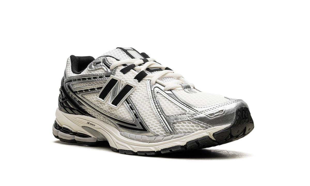 New Balance M1906 "METALLIC SILVER" M1906RER