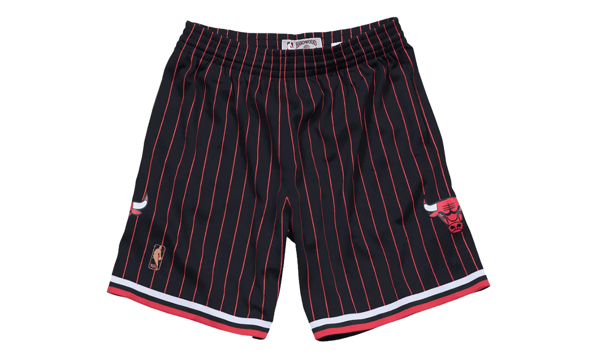 Mitchell & Ness NBA Swingman Chicago Bulls Alternate 9697 Men's Shorts "Black" SMSHAC18022 CBUBLCK96