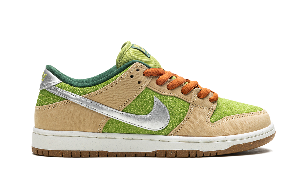 Nike SB Dunk Low "Escargot" FQ7585 200
