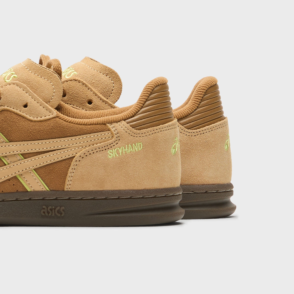 ASICS Skyhand OG - Walnut / Camel Beige