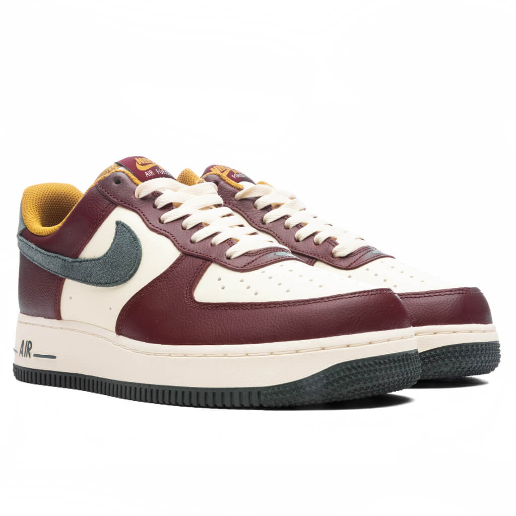 Nike Air Force 1 '07 Lv8 - Coconut Milk/Vintage Green/Dark Team Red