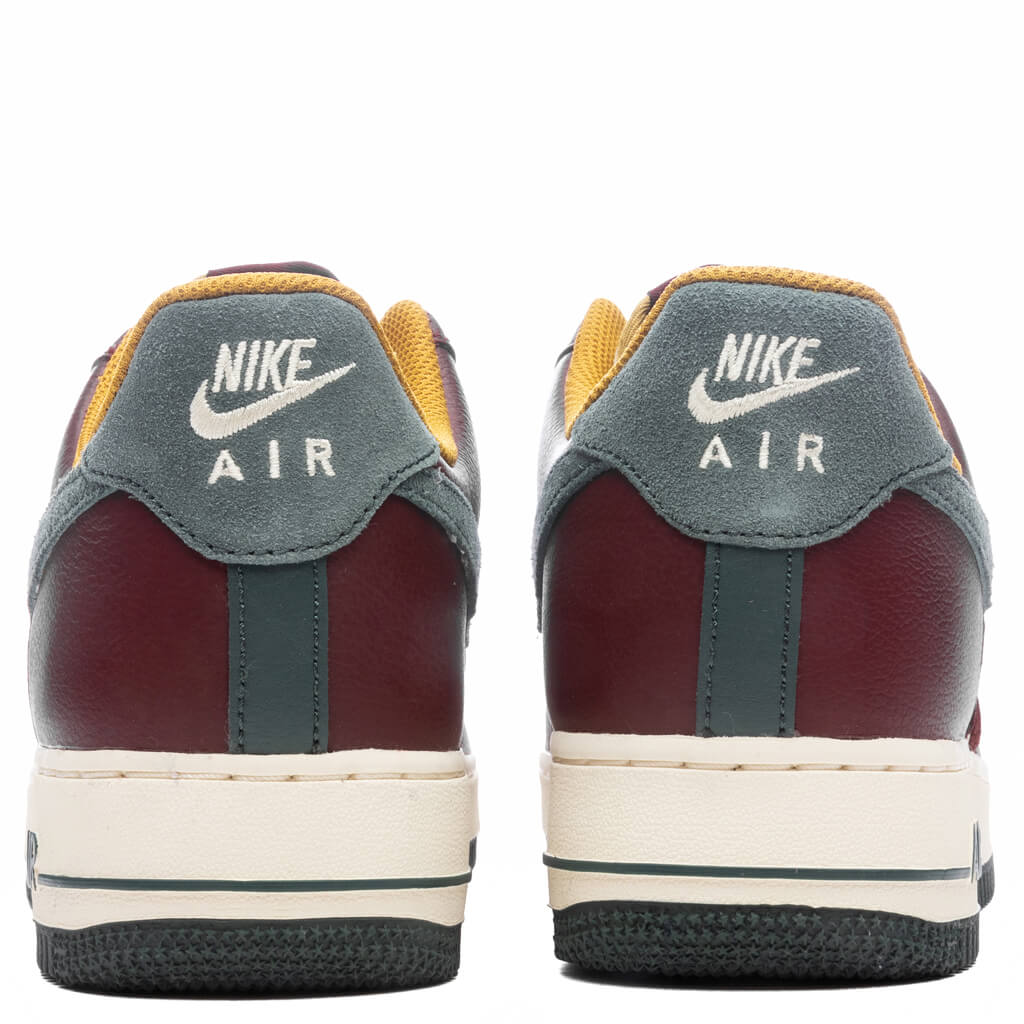 Nike Air Force 1 '07 Lv8 - Coconut Milk/Vintage Green/Dark Team Red