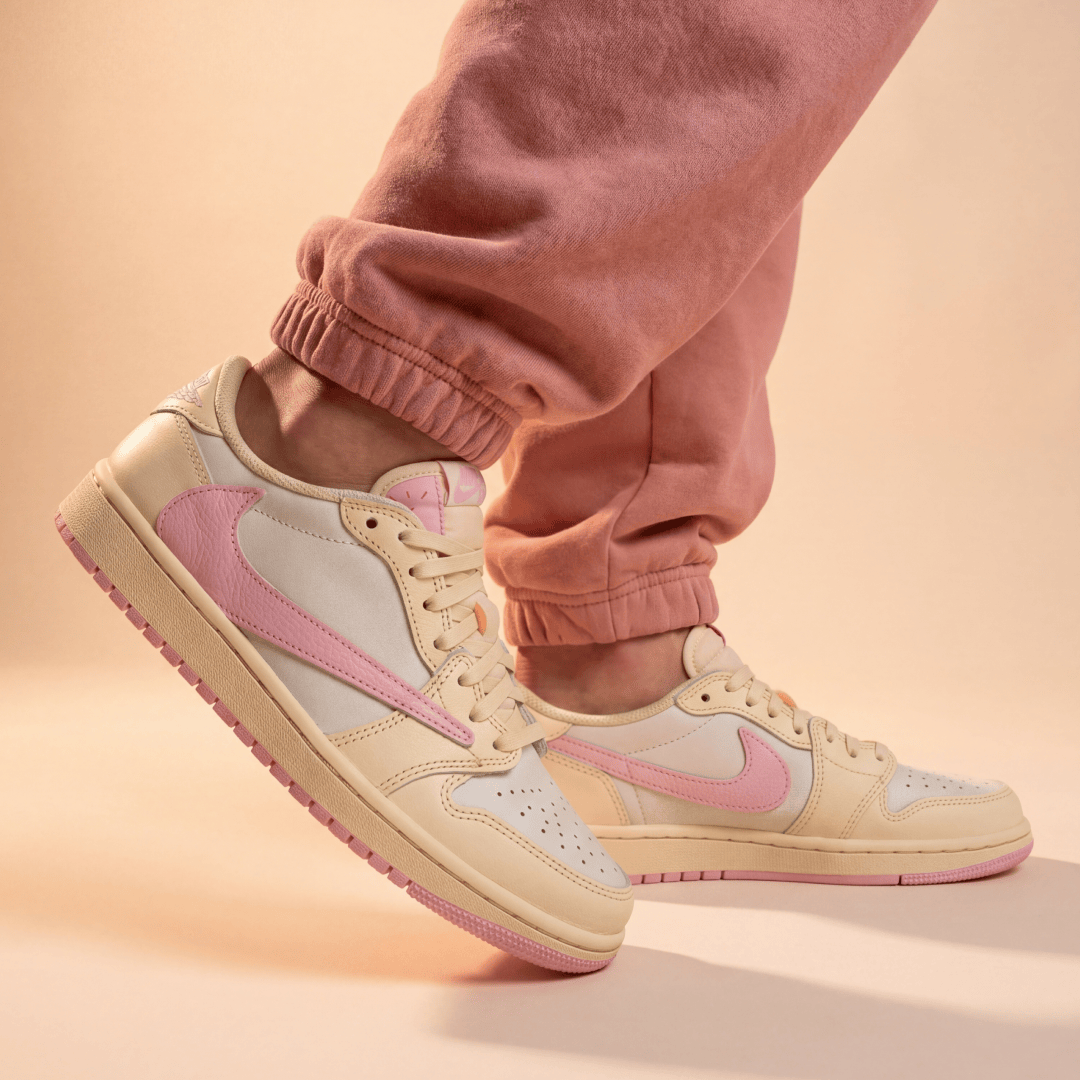 Air Jordan Travis Scott x Air Jordan 1 Retro Low OG 'Shy Pink'