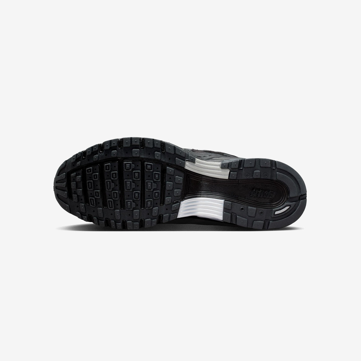 Nike P-6000 SE