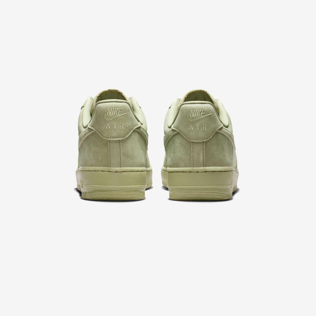 Nike Air Force 1 '07 Lv8