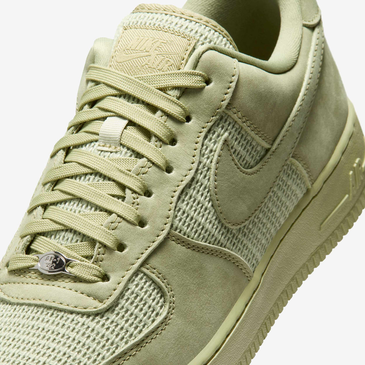 Nike Air Force 1 '07 Lv8