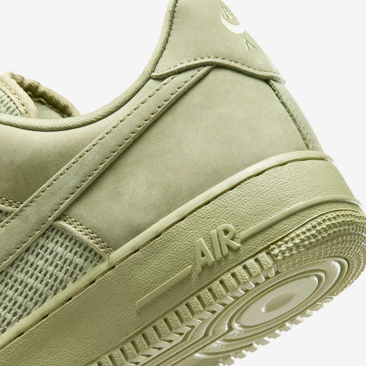 Nike Air Force 1 '07 Lv8
